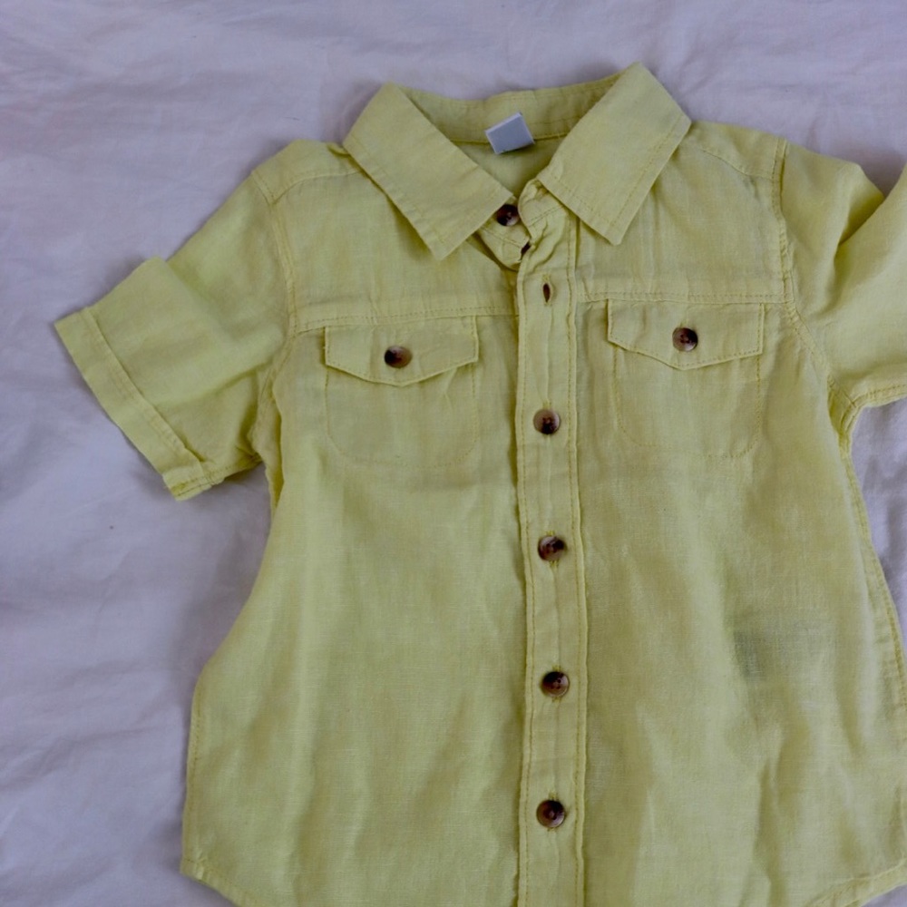 OLD NAVY BUTTON DOWN